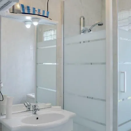 Сasa de vacaciones Two-bedroom Holiday In *